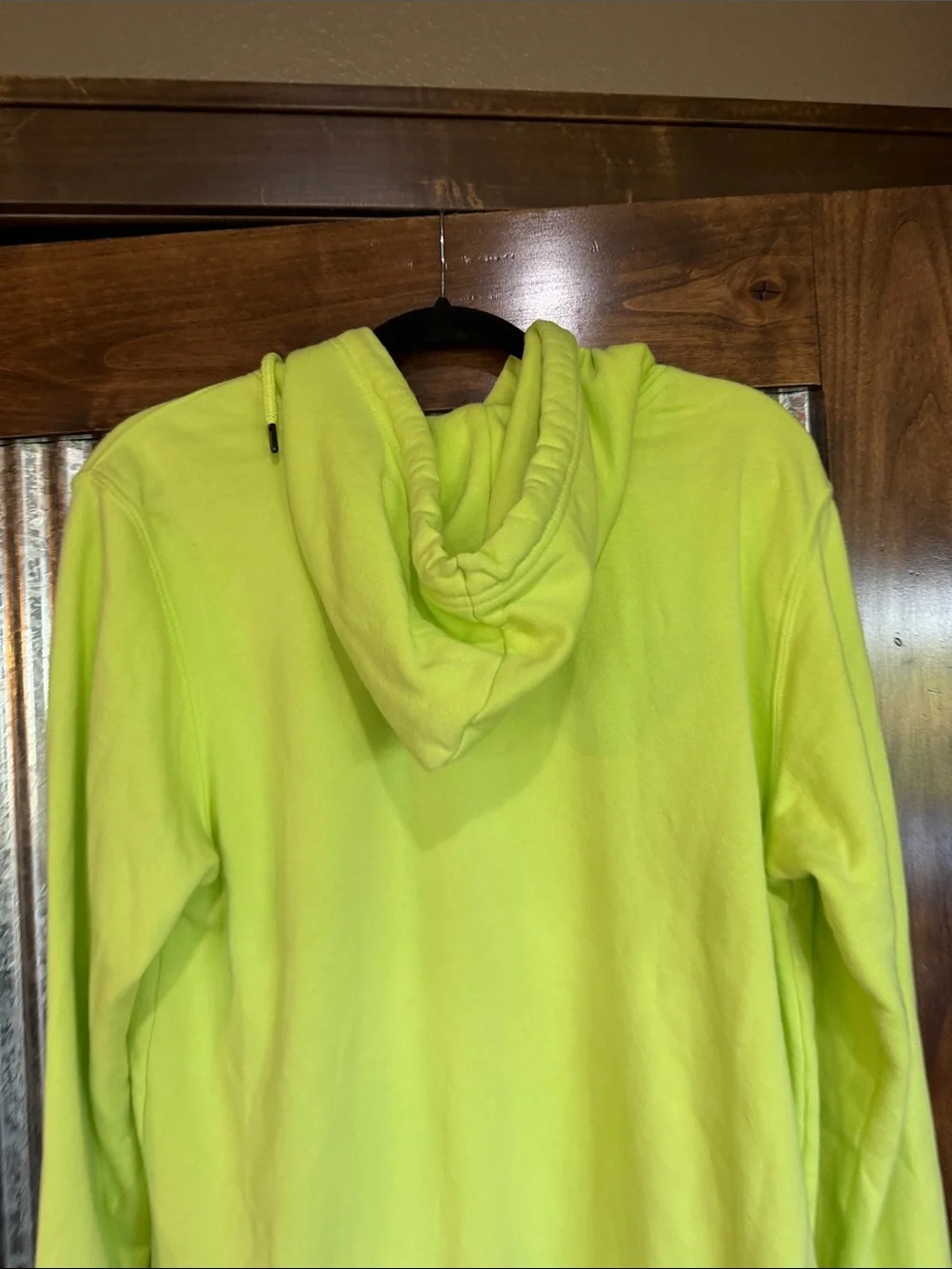 The North Face Men’s Neon Yellow Crewneck Hoodie with Camo Logo Sz med